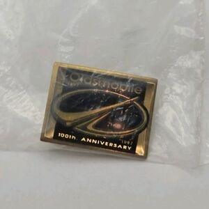 Oldsmobile 100th Anniversary Pin 1997 New Never Opened Holographic